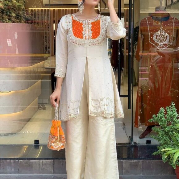 Kurti Set - Picture 2 of 14